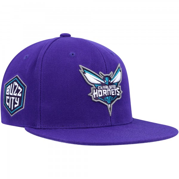 Бейсболка Charlotte Hornets Mitchell & Ness Side Core 2.0 - Purple