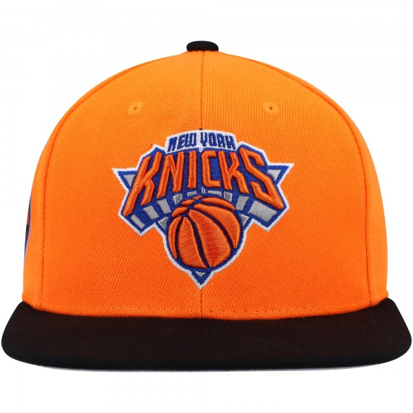 Бейсболка New York Knicks Mitchell & Ness Side Core 2.0 - Orange/Black