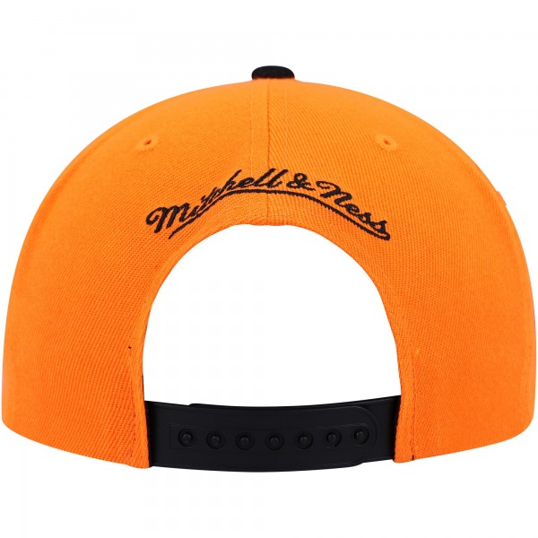Бейсболка New York Knicks Mitchell & Ness Side Core 2.0 - Orange/Black