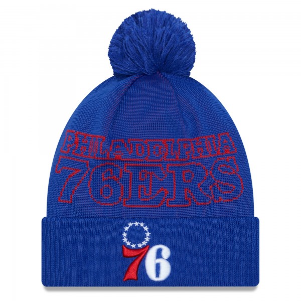 Шапка с помпоном Philadelphia 76ers New Era 2023 NBA Draft Cuffed Knit - Royal