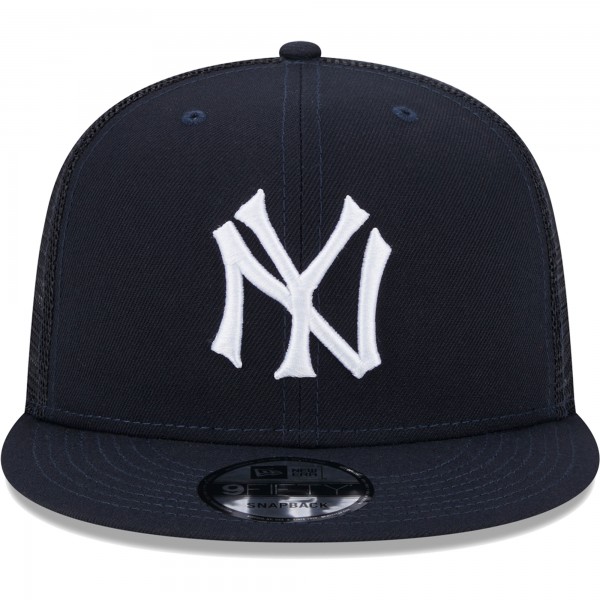 Бейсболка New York Yankees New Era Navy Cooperstown Collection Team Color Trucker 9FIFTY Snapback