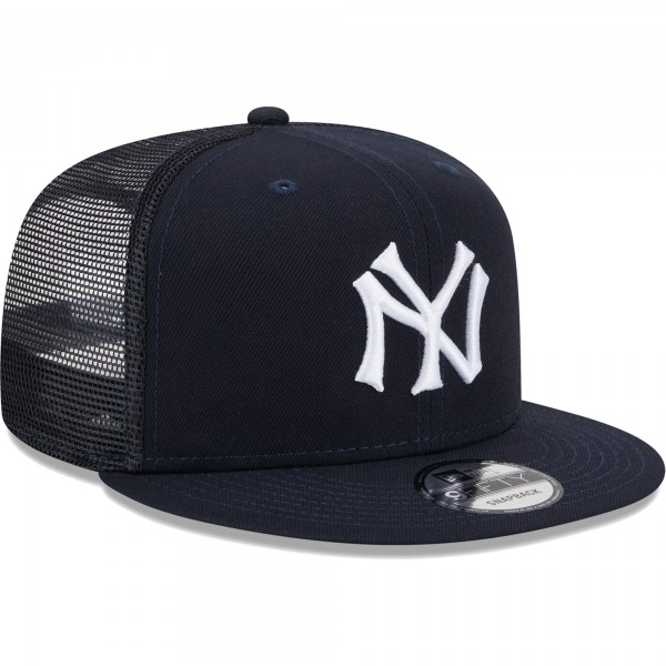 Бейсболка New York Yankees New Era Navy Cooperstown Collection Team Color Trucker 9FIFTY Snapback