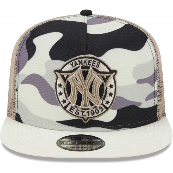 Бейсболка New York Yankees New Era Chrome Camo A-Frame 9FIFTY Trucker - White