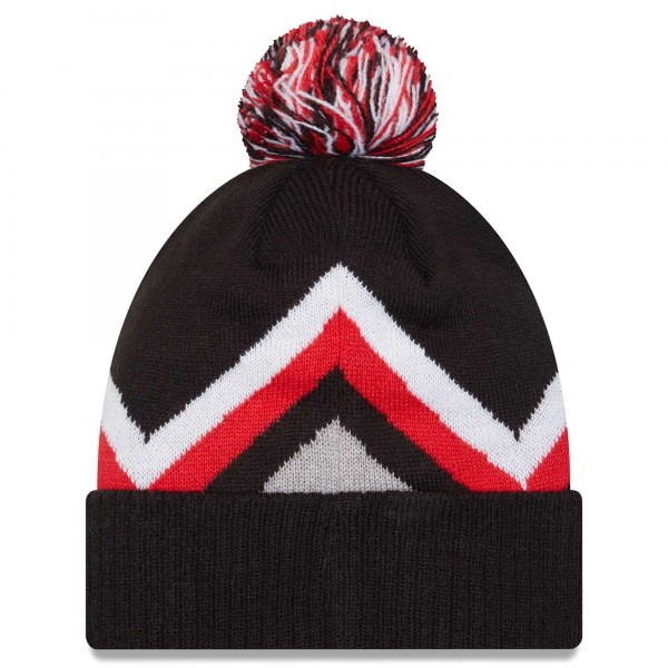 Шапка с помпоном Chicago Bulls New Era Zig Zag Cuffed Knit - Black