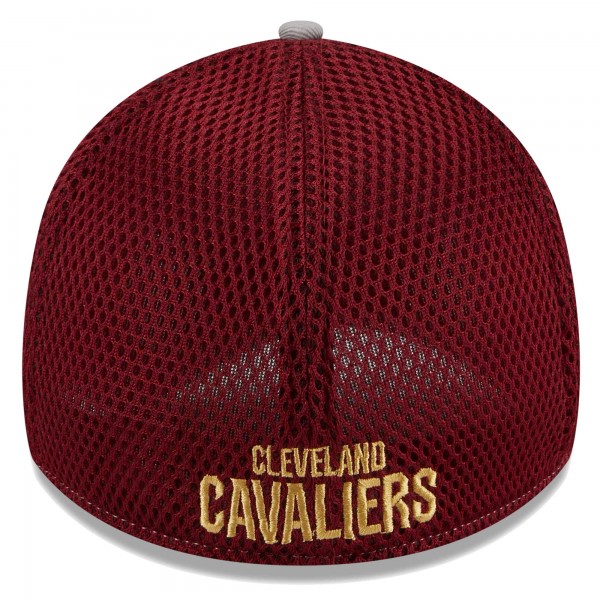 Бейсболка Cleveland Cavaliers New Era Piped Two-Tone 39THIRTY - Gray/Wine