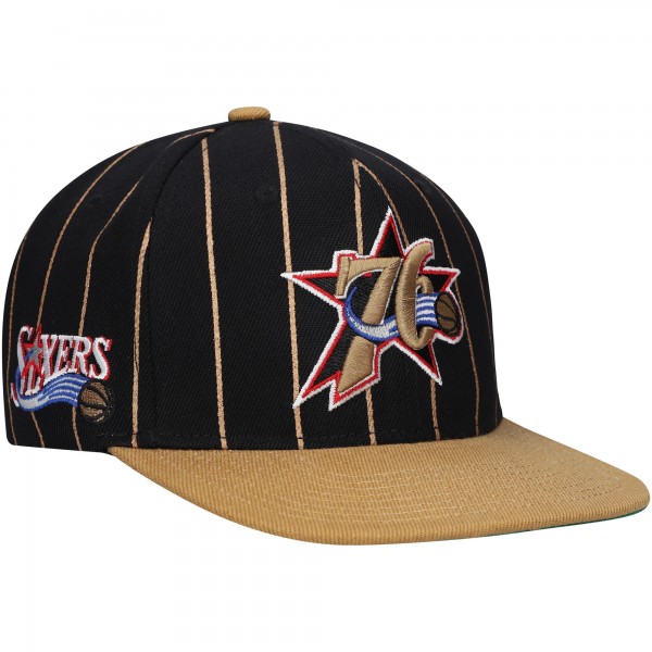 Бейсболка Philadelphia 76ers Mitchell & Ness Hardwood Classics Pinstripe - Black/Gold