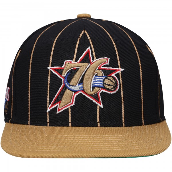 Бейсболка Philadelphia 76ers Mitchell & Ness Hardwood Classics Pinstripe - Black/Gold