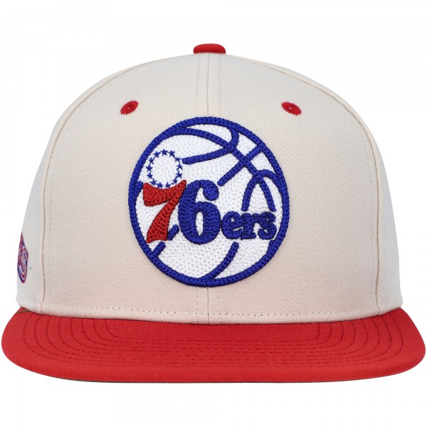 Бейсболка Philadelphia 76ers Mitchell & Ness Hardwood Classics 2-Tone Chain-Stitch - Cream/Red