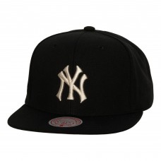 Бейсболка New York Yankees Mitchell & Ness Cooperstown Collection True Classics - Black