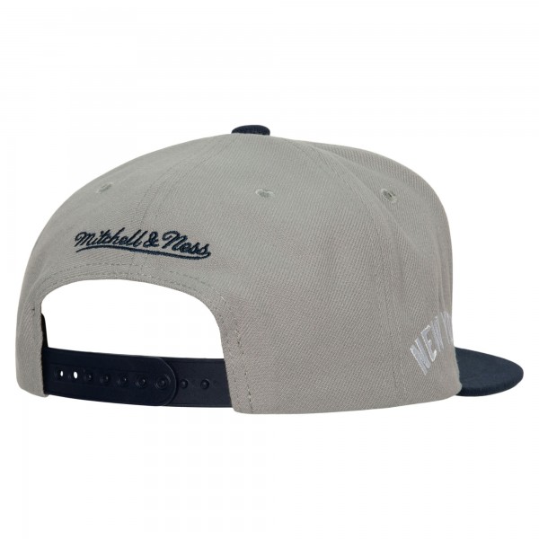 New York Yankees Mitchell & Ness Gray Cooperstown Collection Away Snapback Hat
