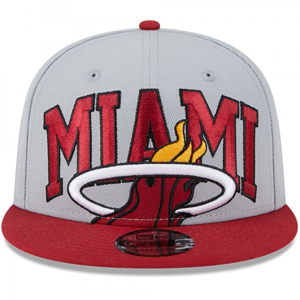 Бейсболка Miami Heat New Era Gray/Red Tip-Off Two-Tone 9FIFTY Snapback
