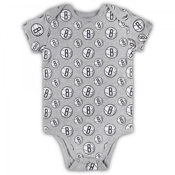 Малышам Brooklyn Nets Gray Two-Pack Double Up Bodysuit Set