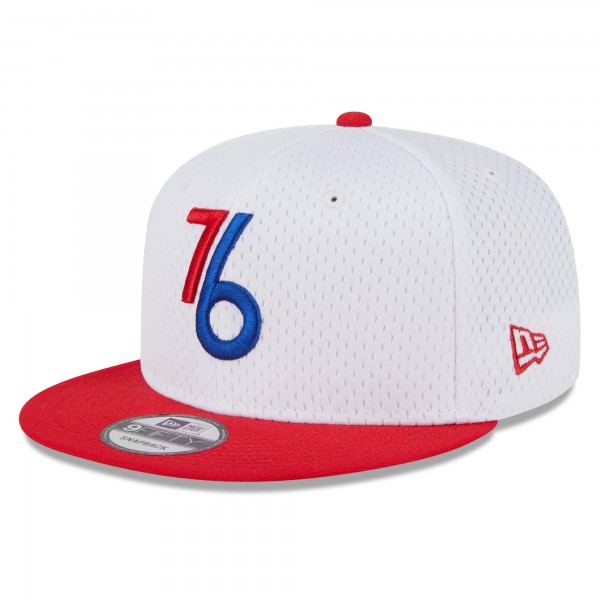 Бейсболка Philadelphia 76ers New Era 2022/23 City Edition Mesh Crown 9FIFTY - White/Red