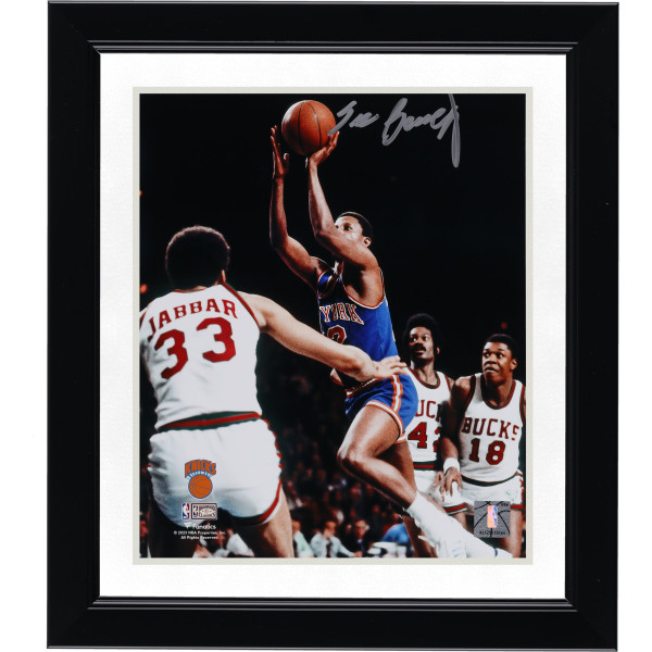 Фото с автографом Dick Barnett New York Knicks Fanatics Authentic 8 x 10 Shooting vs. Bucks