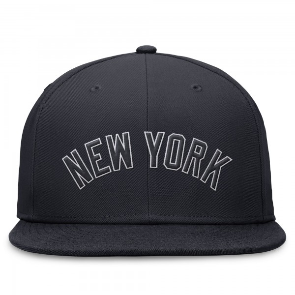 Бейсболка New York Yankees Nike Navy Performance