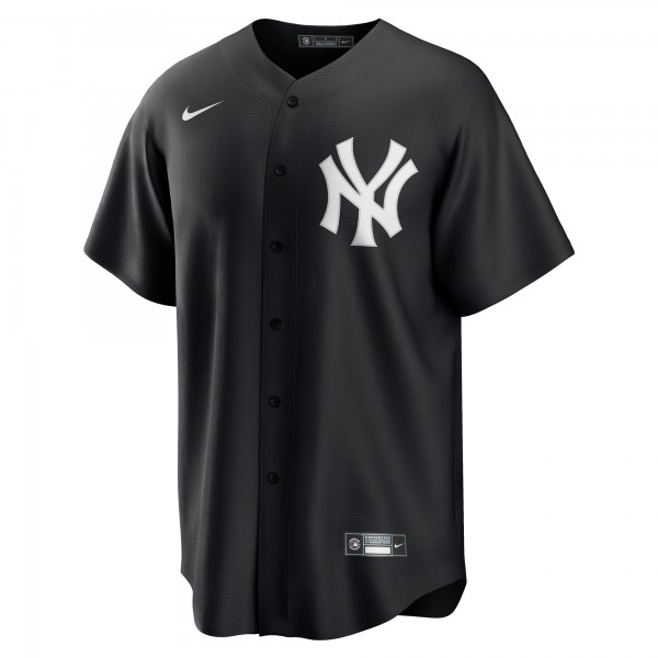 Джерси New York Yankees Aaron Judge Nike Black Replica Player