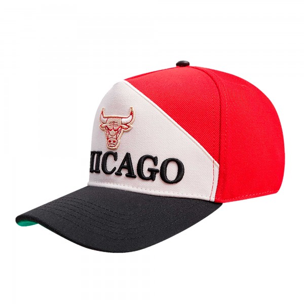 Бейсболка Chicago Bulls Pro Standard Pinch Chevron - Red/Black