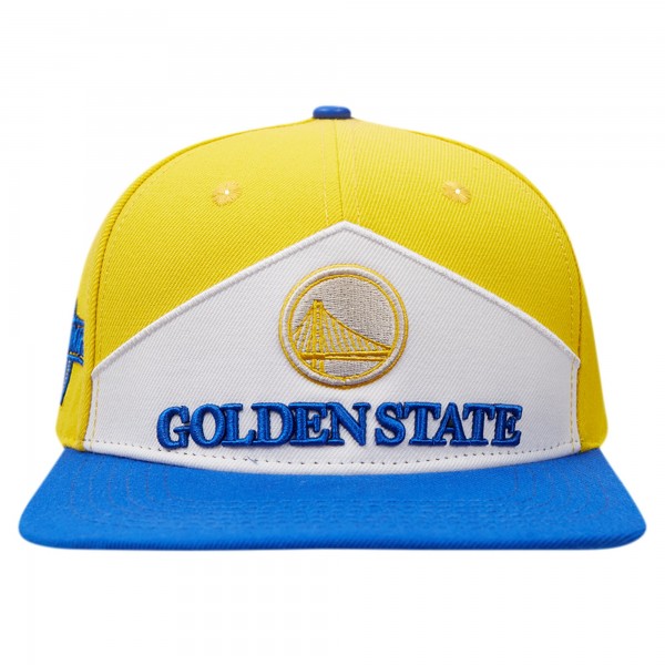 Бейсболка Golden State Warriors Pro Standard Gold/Royal Pinch Chevron