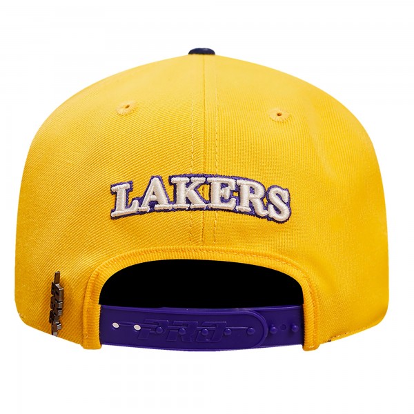 Бейсболка Los Angeles Lakers Pro Standard Pinch Chevron - Gold/Purple