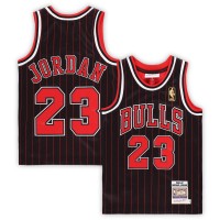 Джерси Дошкольнику Chicago Bulls Michael Jordan Mitchell & Ness Black 1996/97 Hardwood Classics Authentic
