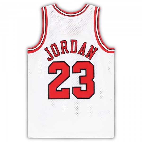 Джерси Дошкольнику Chicago Bulls Michael Jordan Mitchell & Ness White 1997/98 Hardwood Classics Authentic