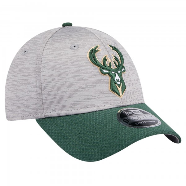 Бейсболка Milwaukee Bucks New Era Heather Gray/Hunter Green Active Digi-Tech Two-Tone 9FORTY
