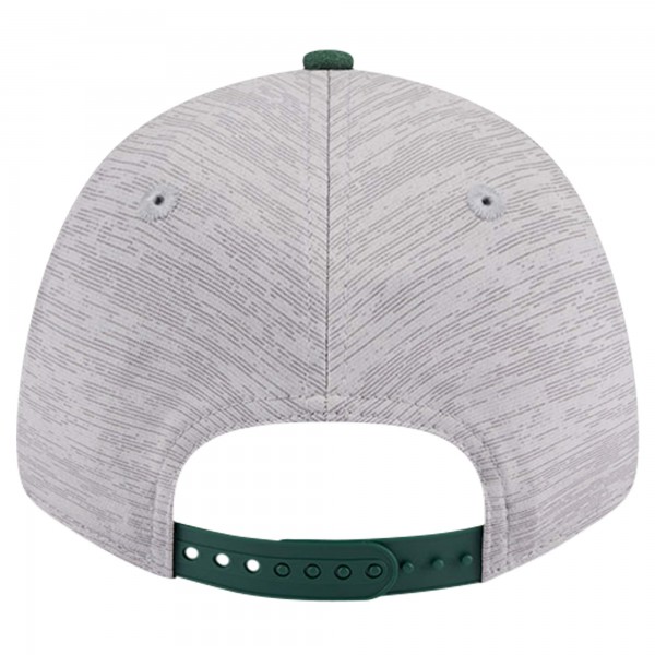 Бейсболка Milwaukee Bucks New Era Heather Gray/Hunter Green Active Digi-Tech Two-Tone 9FORTY