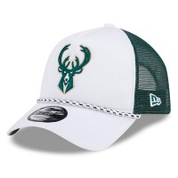 Бейсболка Milwaukee Bucks New Era White/Hunter Green Court Sport Foam A-Frame 9FORTY