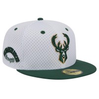 Бейсболка Milwaukee Bucks New Era White/Hunter Green Throwback 2Tone 59FIFTY