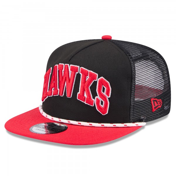 Бейсболка Atlanta Hawks New Era Throwback Team Arch Golfer - Black/Red
