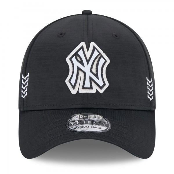 Бейсболка New York Yankees New Era Black 2024 Clubhouse 39THIRTY