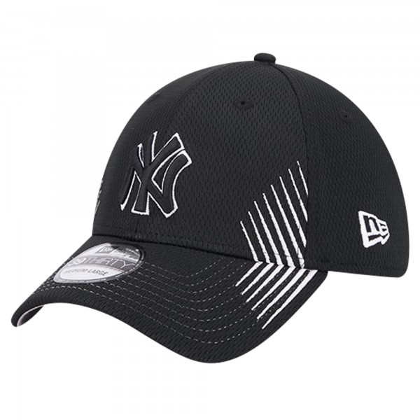 Бейсболка New York Yankees New Era Black Active Dash Mark 39THIRTY