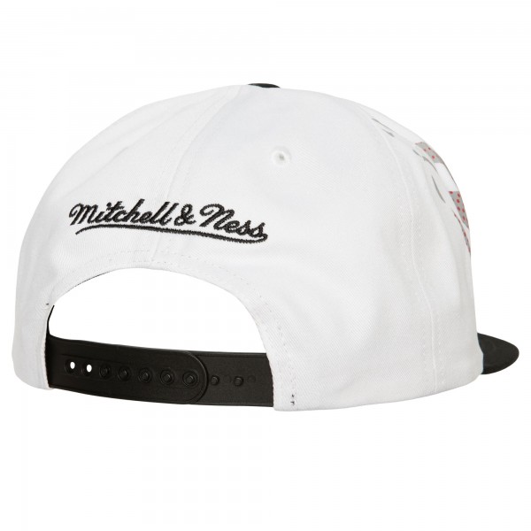 Бейсболка Chicago Bulls Mitchell & Ness Hot Fire - White