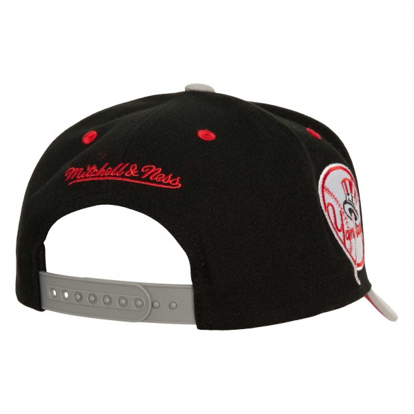 Бейсболка New York Yankees Mitchell & Ness Black Bred Pro