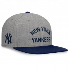 New York Yankees Fanatics Heather Gray/Navy Elements Flat Brim Snapbuckle Hat