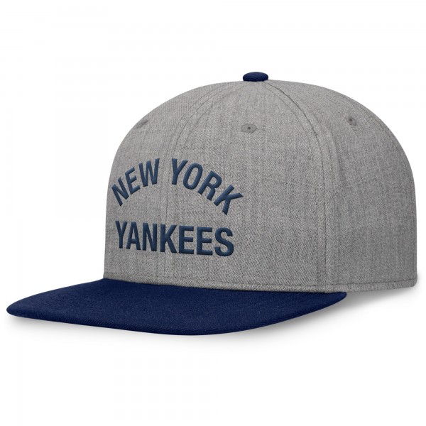 New York Yankees Fanatics Heather Gray/Navy Elements Flat Brim Snapbuckle Hat