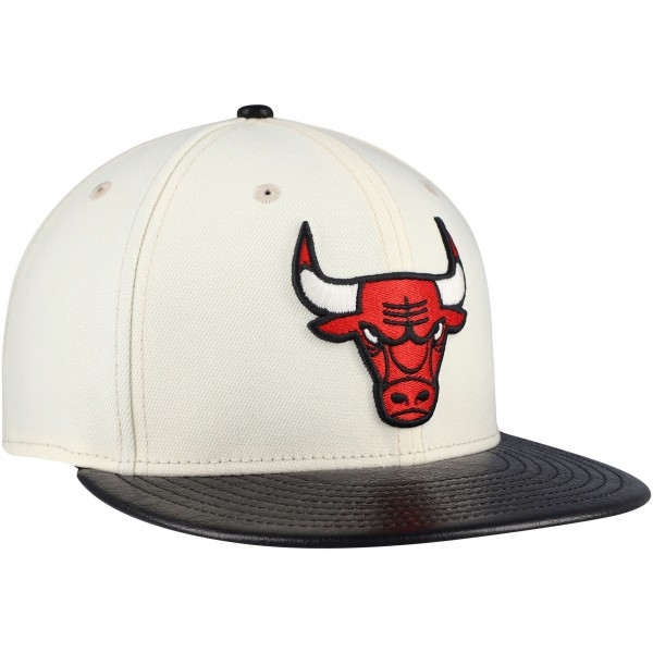 Бейсболка Chicago Bulls New Era Faux Leather Visor Two-Tone 59FIFTY - Cream/Black