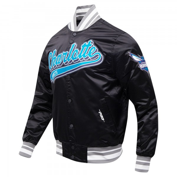 Бомбер Charlotte Hornets Pro Standard Script Tail Full-Snap Satin Varsity - Black