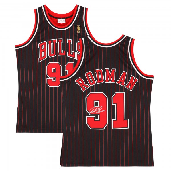 Игровая джерси Dennis Rodman Chicago Bulls Autographed Fanatics Authentic Black Pinstripe Mitchell & Ness 1996-97 Authentic
