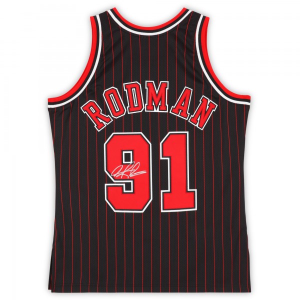 Игровая джерси Dennis Rodman Chicago Bulls Autographed Fanatics Authentic Black Pinstripe Mitchell & Ness 1996-97 Authentic
