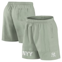Шорты New York Yankees Fanatics Green Elements Swim