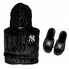 New York Yankees ISlide Black Hooded Phantom Robe & Fur Slide Bundle