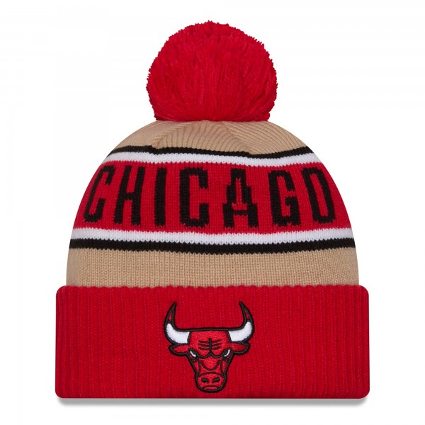 Шапка с помпоном Chicago Bulls New Era 2024 NBA Draft Cuffed Knit - Red/Tan