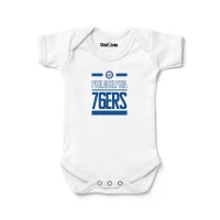 Newborn & Малышам Philadelphia 76ers Chad & Jake White Stack Bodysuit