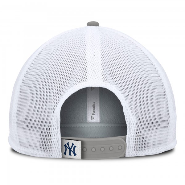 New York Yankees Fanatics Navy/White Fundamental Foam Front Snapback Hat