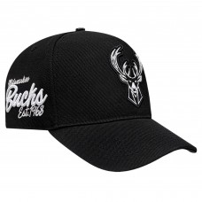 Бейсболка Milwaukee Bucks Pro Standard Black Paint the City Pinch Front