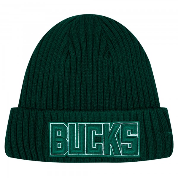 Шапка Milwaukee Bucks Pro Standard Hunter Green Essential Cuffed Knit