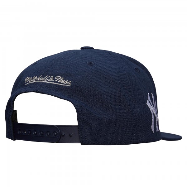 New York Yankees Mitchell & Ness Navy Team Tagged Snapback Hat