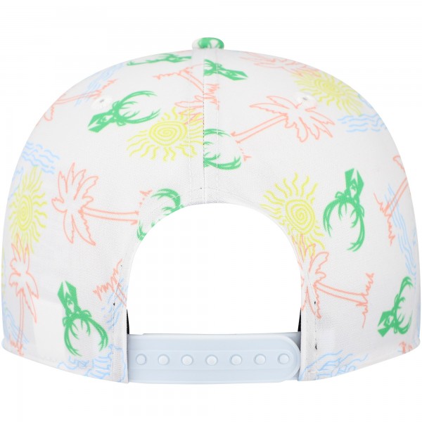 Бейсболка Milwaukee Bucks New Era White Palm Trees and Waves Golfer
