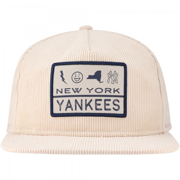 New York Yankees New Era Khaki Summer Essential Golfer Snapback Hat